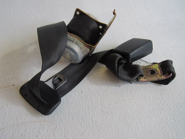 2002 Lexus IS300 Rear Center Seat Belt 