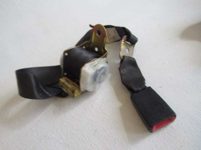 2002 Lexus IS300 Rear Center Seat Belt 