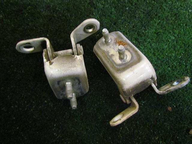 2002 Lexus IS300 Rear LH Driver Door Hinge Set