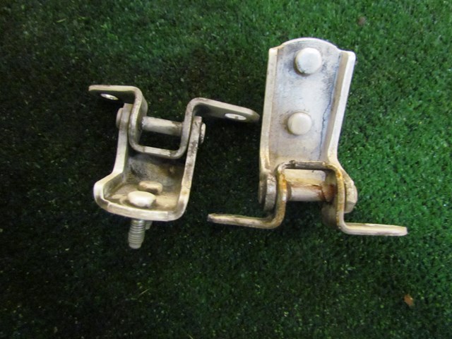 2002 Lexus IS300 Rear LH Driver Door Hinge Set