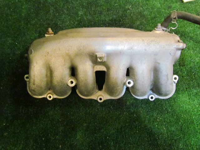 2002 Lexus IS300 Upper Intake Manifold