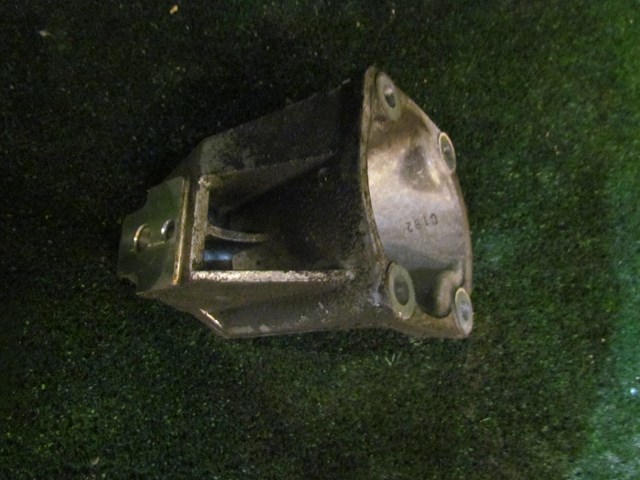 2002 Lexus IS300 LH Driver Engine Mount