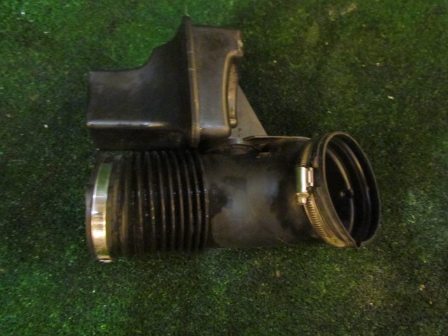 2013 BMW 128i Air Intake Tube 1371 7536004-05