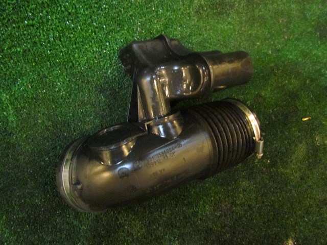 2013 BMW 128i Air Intake Tube 1371 7536004-05