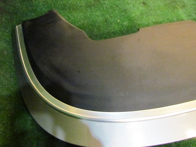 2013 BMW 128i Convertible Folding Roof Top Compartment Cover (See Photos)