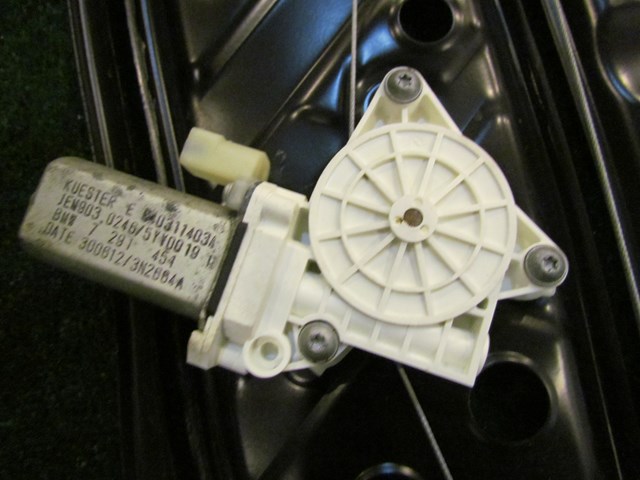2013 BMW 128i LH Quarter Window Motor & Regulator