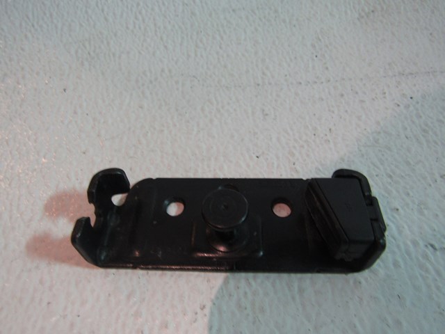 2013 BMW 128i Convertible Trunk Latch Striker Plate