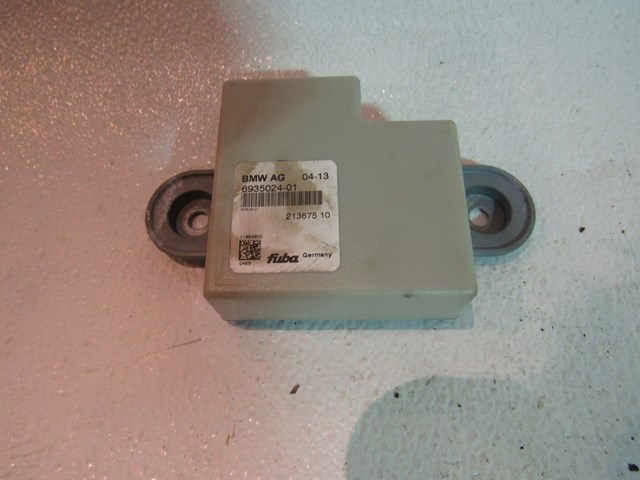 2013 BMW 128i Convertible Antenna Module 6935024-01