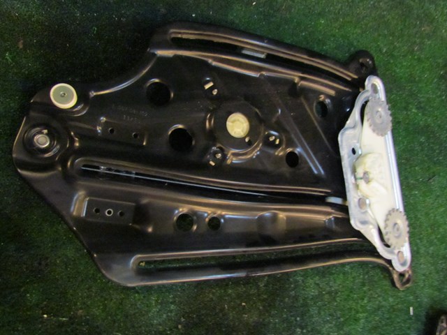 2013 BMW 128i Convertible Quarter Window Motor & Regulator