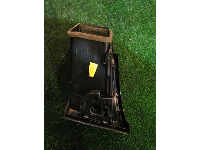 2013 BMW 128i LH Driver Dash Vent 7 059 187