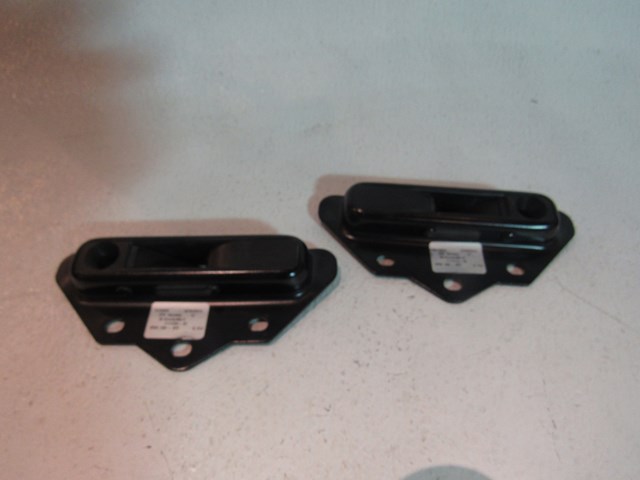 2013 BMW 128i Convertible Top Striker Latch Plates LH & RH