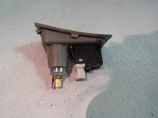 2013 BMW 128i Convertible AUX IN/USB/Charging Port