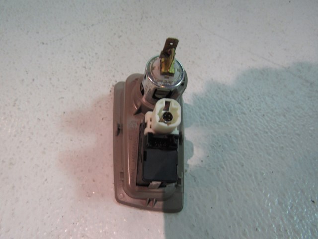 2013 BMW 128i Convertible AUX IN/USB/Charging Port