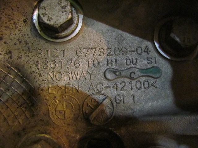 2013 BMw 128i Convertible Front LH Driver Spindle