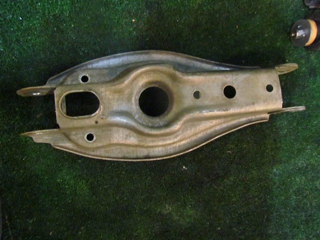 2013 BMW 128i Convertible Rear LH Lower Control Arm Spring Cup