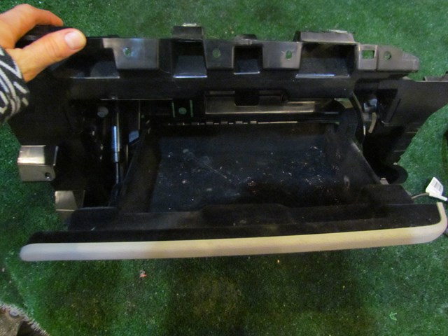 2013 BMW 128i Convertible RH Glove Box