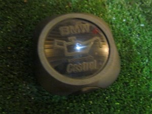 2013 BMW 128i Convertible Oil Filler Cap