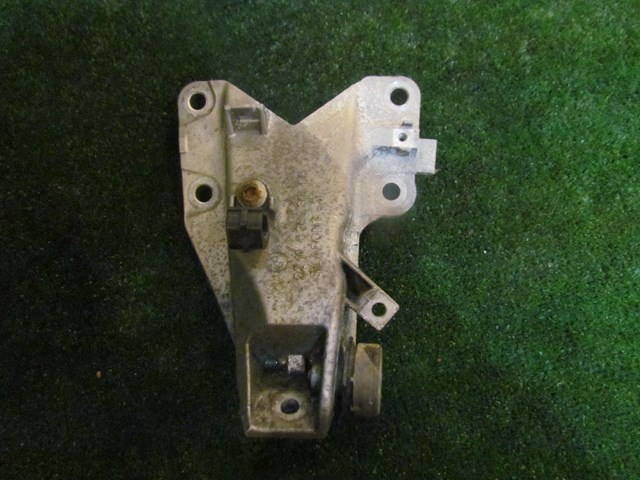 2013 BMW 128i Convertible LH Driver Engine Mount 22116760315