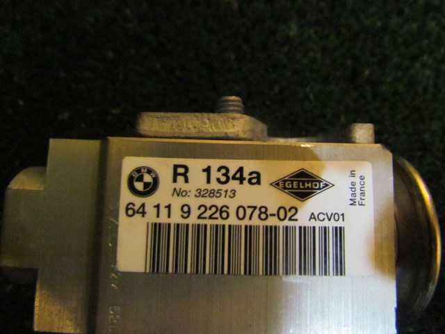 2013 BMW 128i Convertible AC Vapor Valve Block 64119226078-02