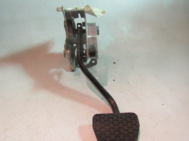 2013 BMW 128i Convertible AT Brake Pedal
