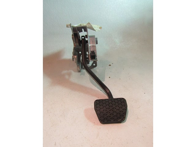 2013 BMW 128i Convertible AT Brake Pedal