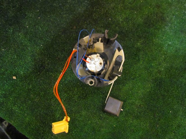 2013 BMW 128I E88 Fuel Pump N52