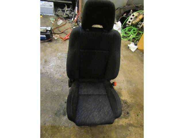 2003 Subaru Impreza WRX RH Passenger Front Seat 