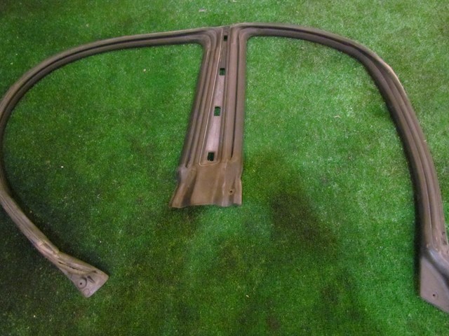 2003 Subaru Impreza WRX LH Driver Door Seal Rain Seal