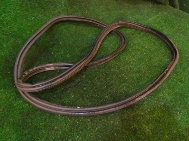 2003 Subaru Impreza WRX Trunk Seal