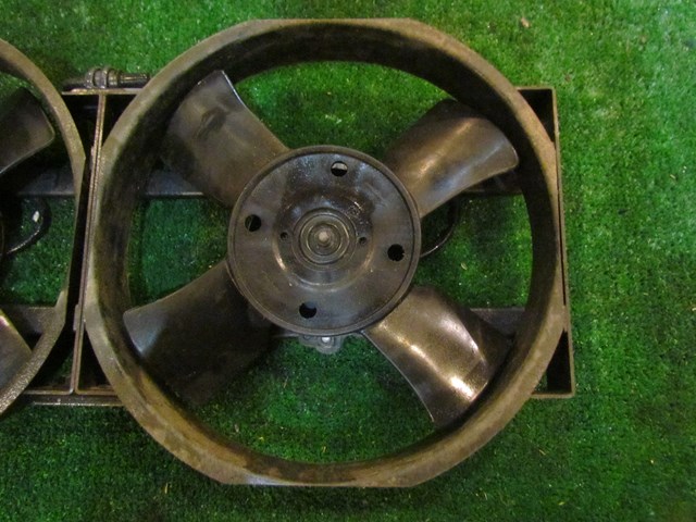 2001 Bentley Arnage Radiator Cooling Fan Assembly OEM D007063 & D007053