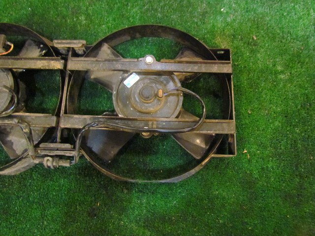 2001 Bentley Arnage Radiator Cooling Fan Assembly OEM D007063 & D007053