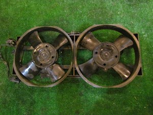 2001 Bentley Arnage Radiator Cooling Fan Assembly OEM D007063 & D007053