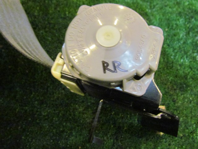 2003 Subaru Impreza WRX Rear RH Passenger Seat Belt & Buckle