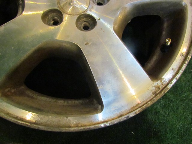1999 Subaru Forester 16 x 6-5 Spoke Wheel