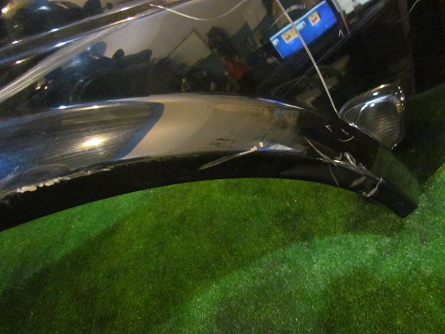 2001 Bentley Arnage RH Passenger Fender (SEE DETAILS)