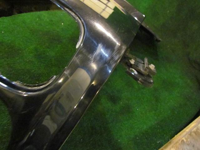 2001 Bentley Arnage LH Driver Fender (Major Dents AS IS)