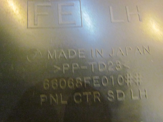 2005 Subaru Impreza LH Driver Center Console Trim 66068FE010