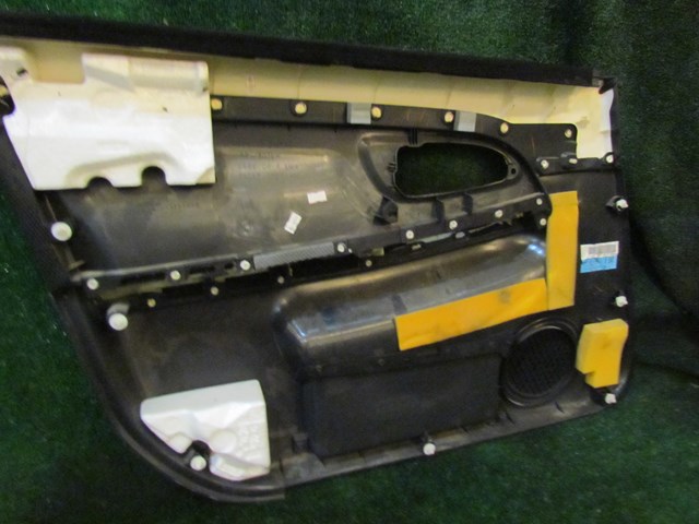 2005 Subaru Impreza Wagon Front RH Passenger Door Panel