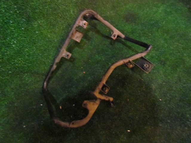 2001 Bentley Arnage Coolant Reservoir Overflow Bottle Bracket