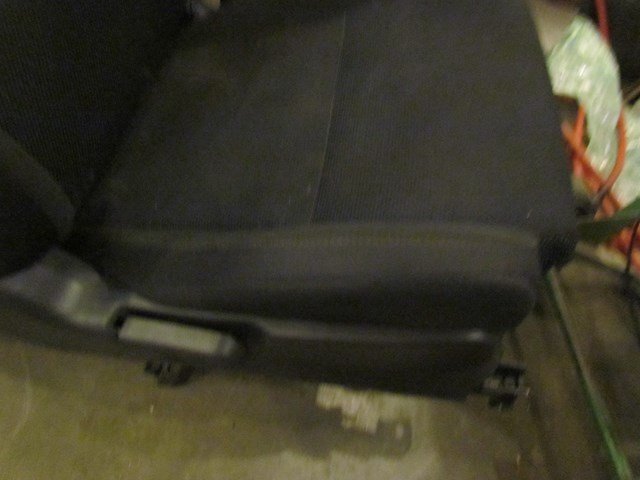 2005 Subaru Impreza Wagon RH Passenger Front Seat