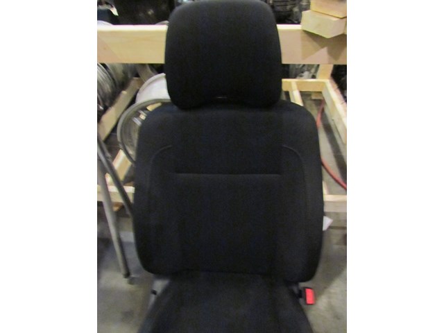 2005 Subaru Impreza Wagon RH Passenger Front Seat