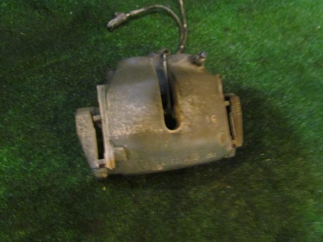 2001 Bentley Arnage Front RH Passenger Caliper OEM