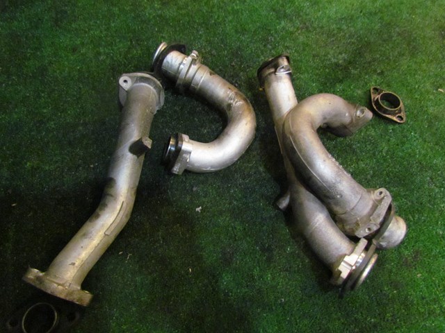 2001 Bentley Arnage RH Passenger Intake Runners Intake Pipes