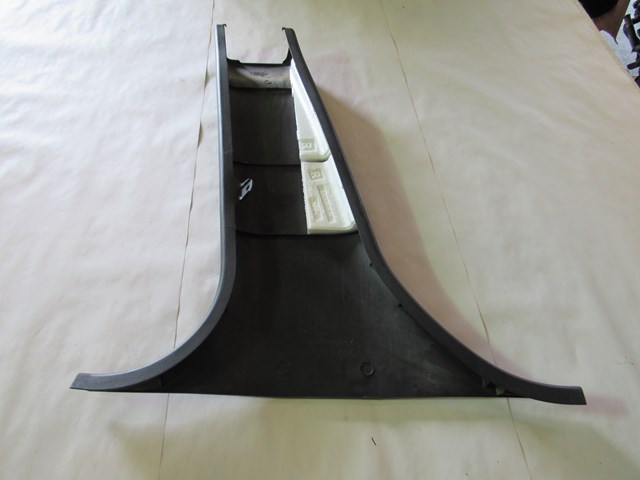 2005 Subaru Impreza Wagon RH Lower B Pillar Trim 94042FE020