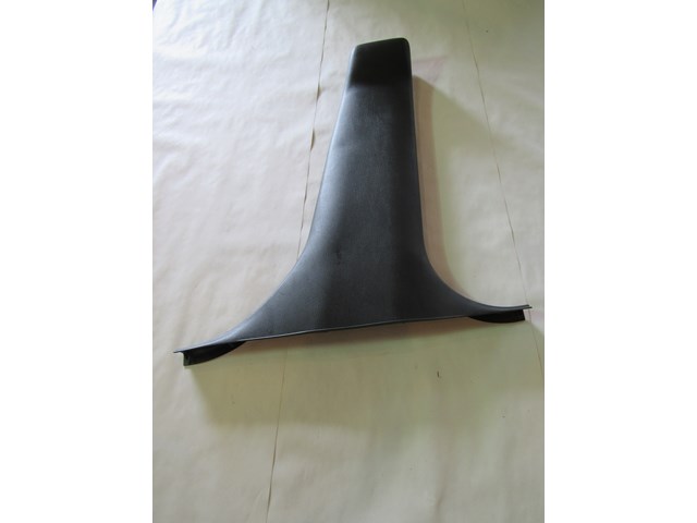 2005 Subaru Impreza Wagon RH Lower B Pillar Trim 94042FE020