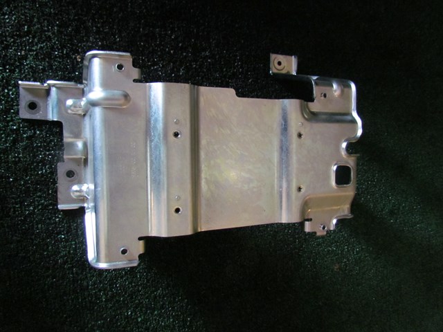 2008 Infiniti G37 Coupe Amplifier Bracket