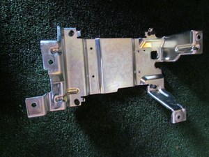 2008 Infiniti G37 Coupe Amplifier Bracket