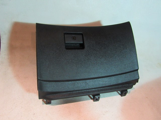 08 09  Infiniti G37 Coupe Glove Box