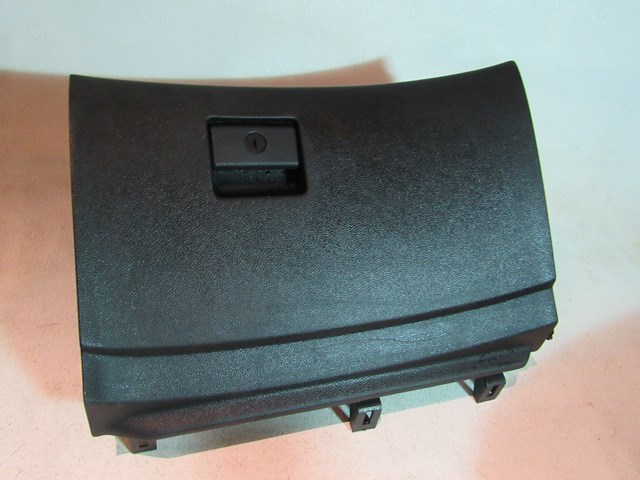08 09  Infiniti G37 Coupe Glove Box