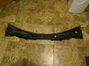 2008 Infiniti G37 Coupe LH RH Windshield Wiper Cowl OEM